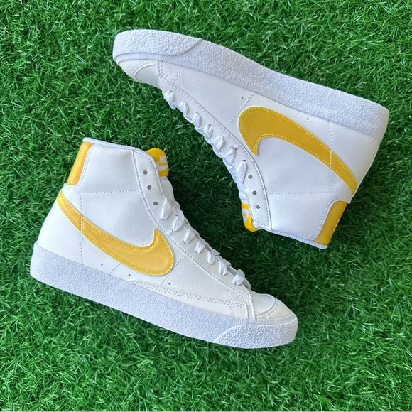 Nike Blazer Mid - Picture 2 of 8